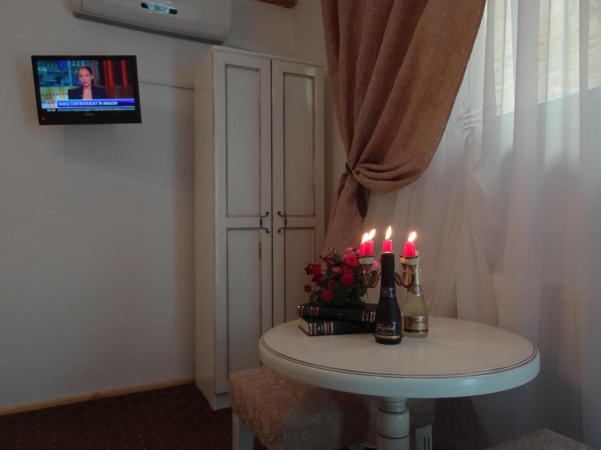 Vila Parlament Bucarest Chambre photo